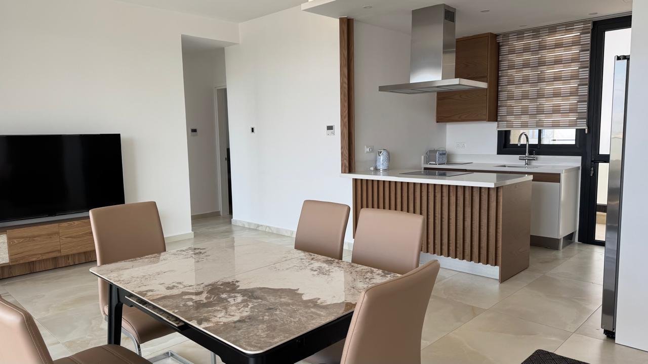 Modern 2-Bedroom Apartment in Tombs Of the Kings, Paphos