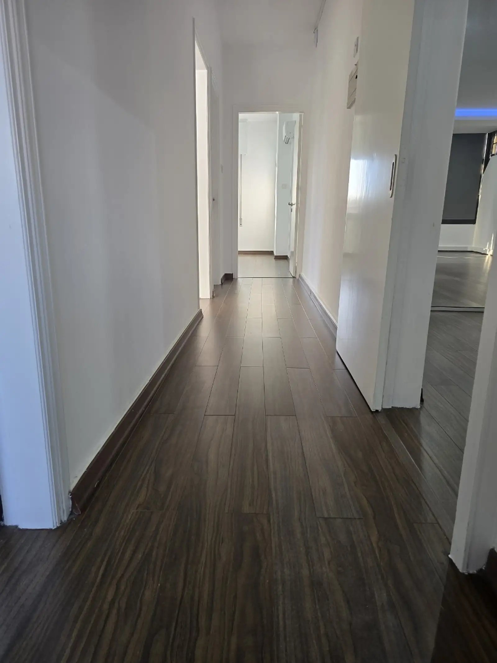 3-bed apartment in Agia Triada, Limassol photo 6