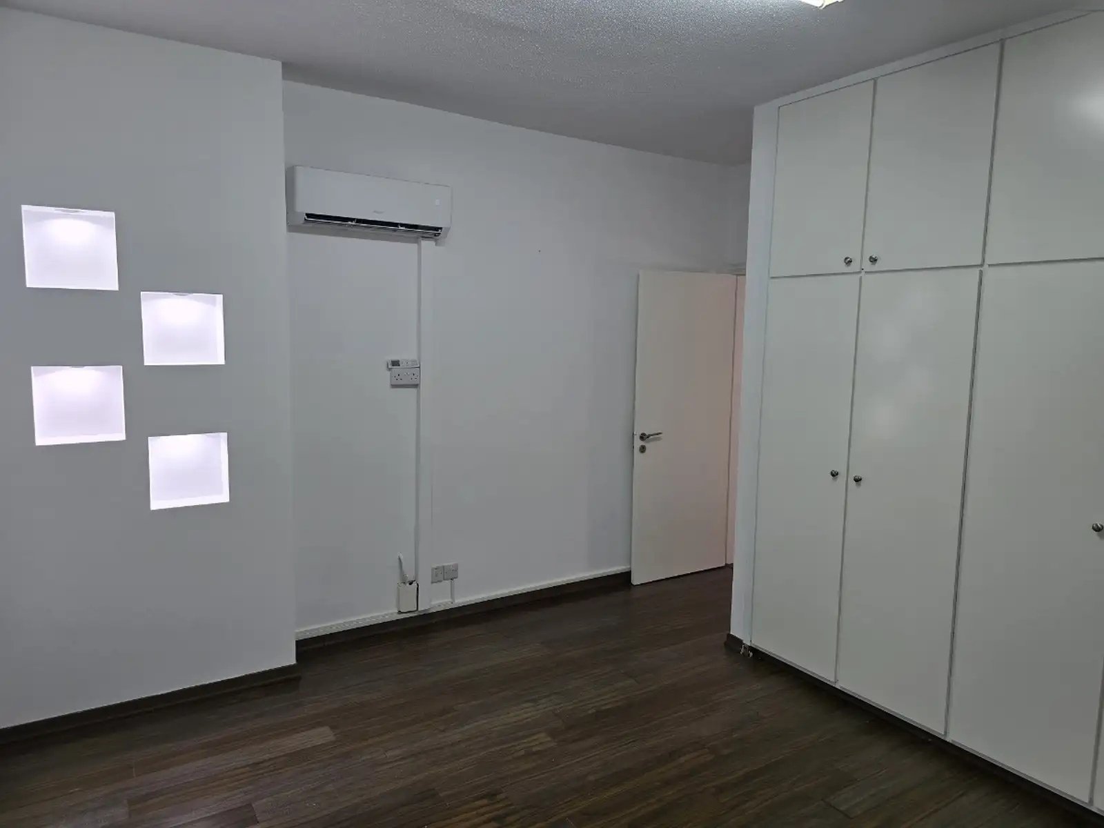 3-bed apartment in Agia Triada, Limassol photo 9