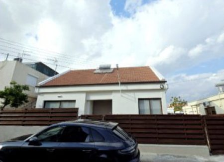Spacious 3-Bedroom House in Mesa Geitonia, Limassol