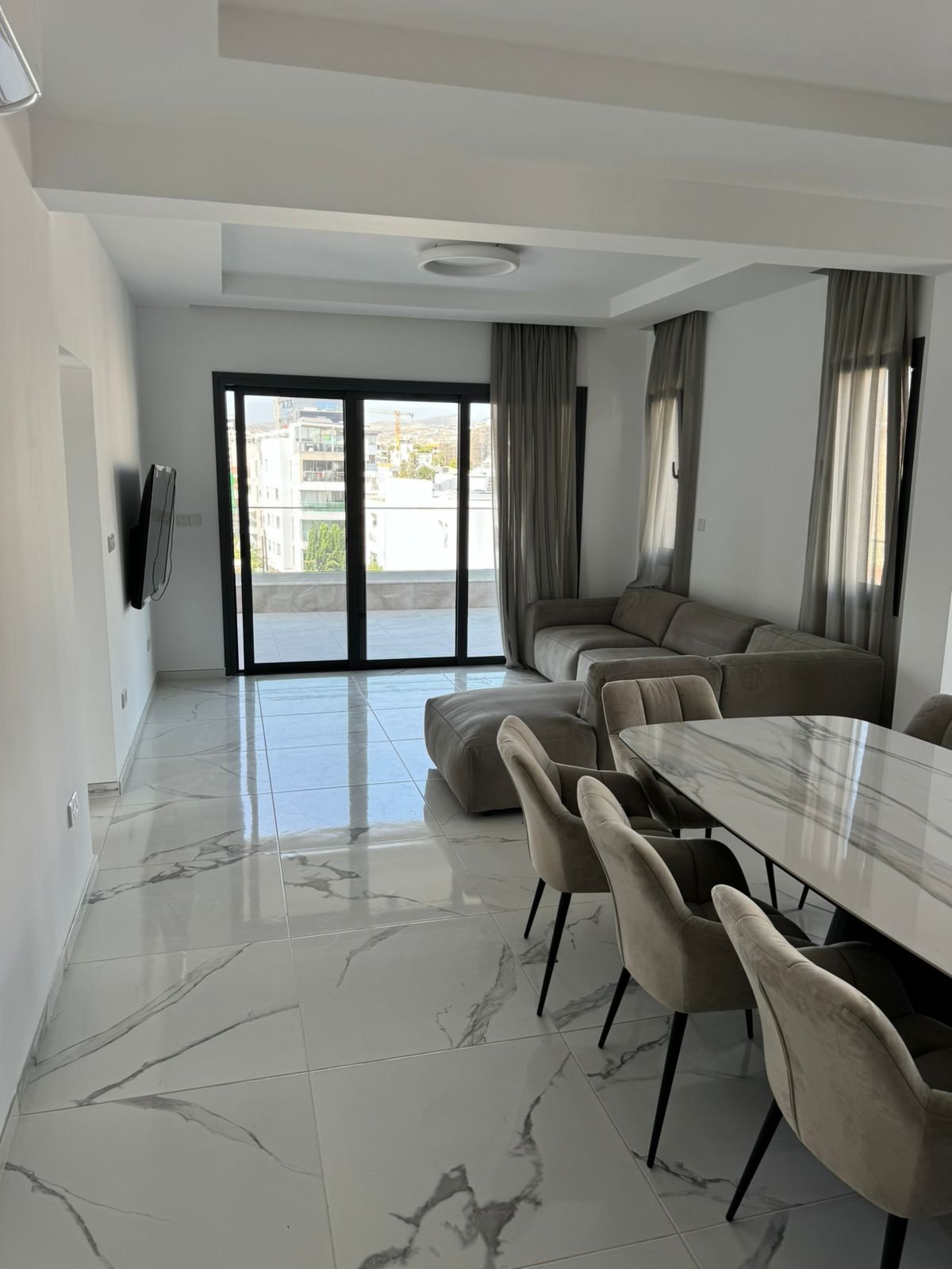 Modern 2-Bedroom Apartment in Agia Zoni, Limassol