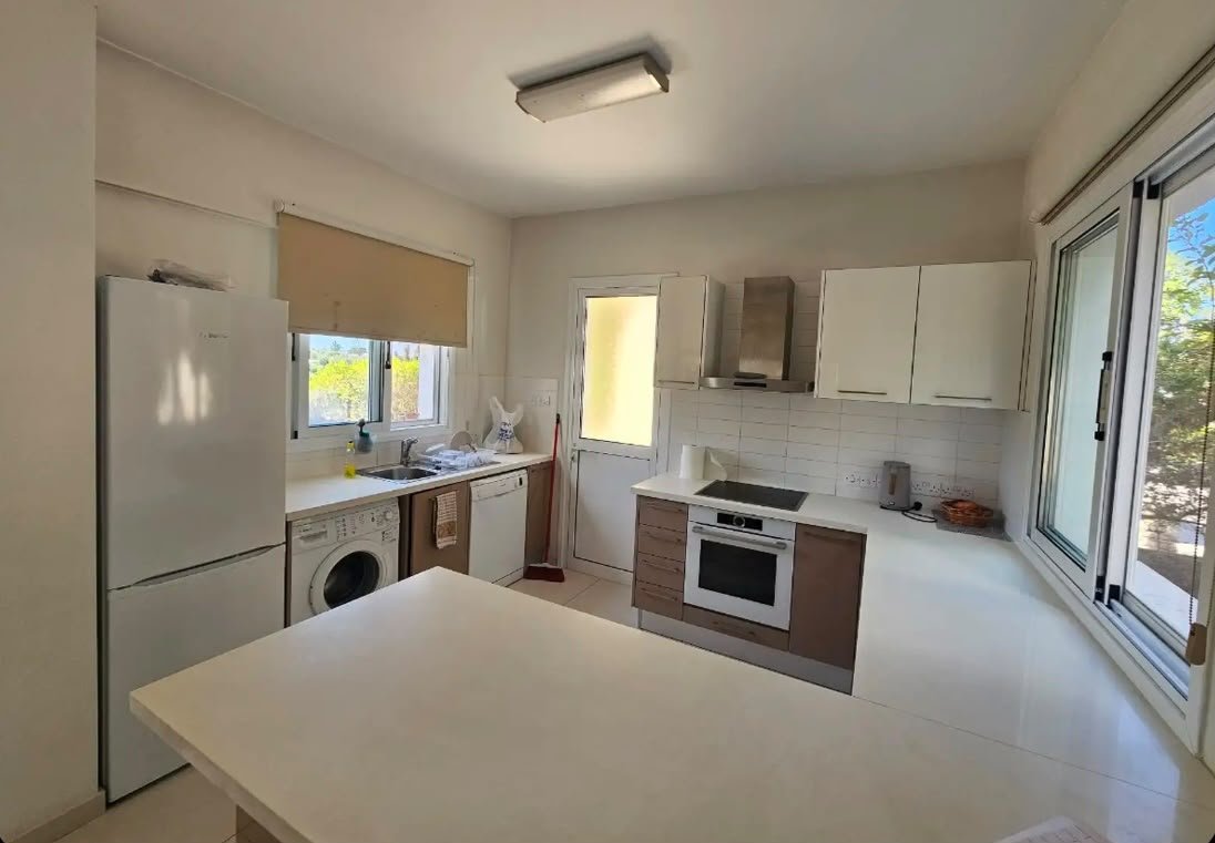 Modern 3-Bedroom Villa in Chlorakas, Paphos