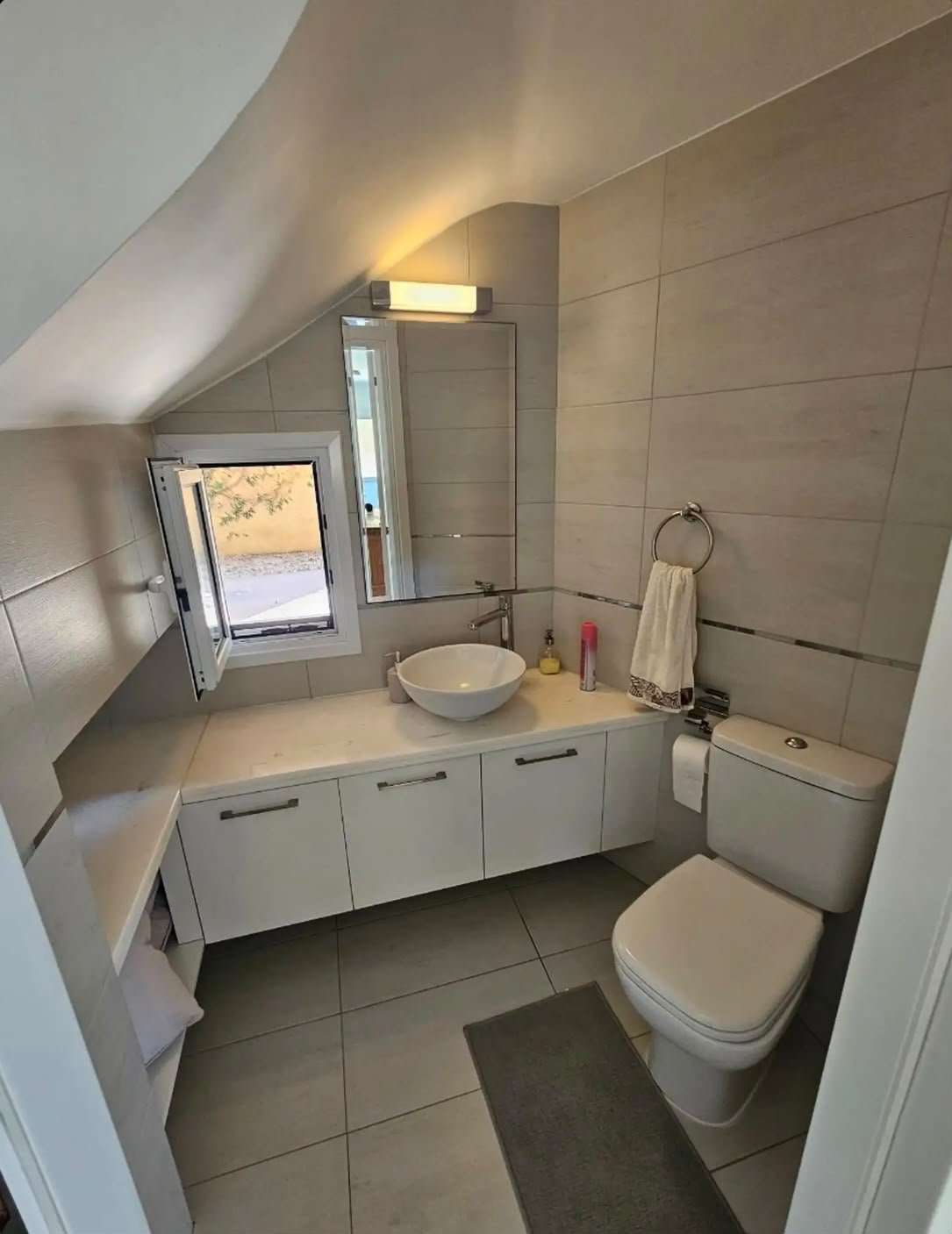 3-bed villa with private pool and sea view in Chlorakas photo 5