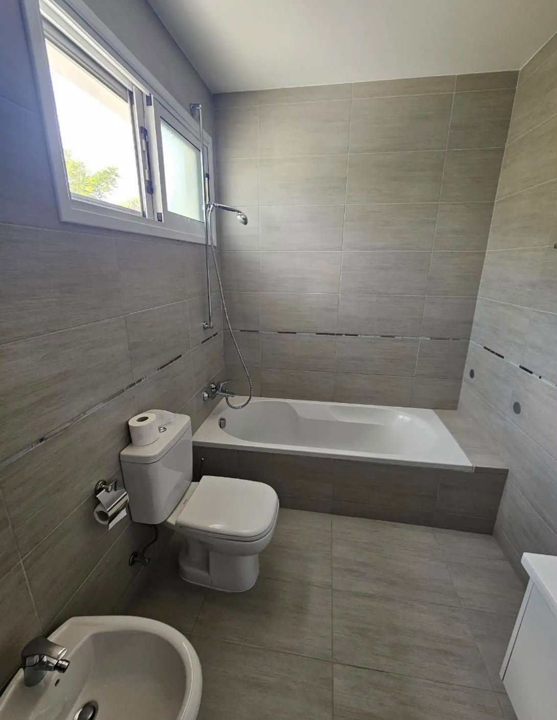 3-bed villa with private pool and sea view in Chlorakas photo 7