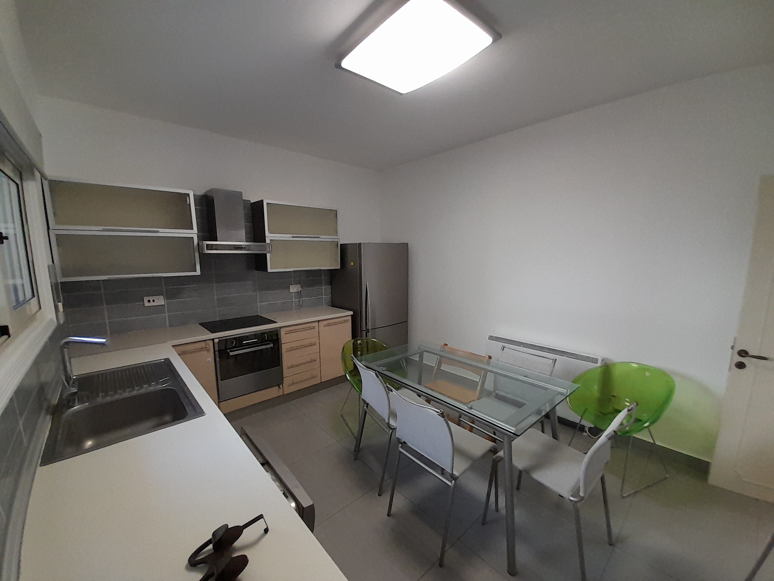 3-bed furnished house with garden in Strovolos, Nicosia photo 11