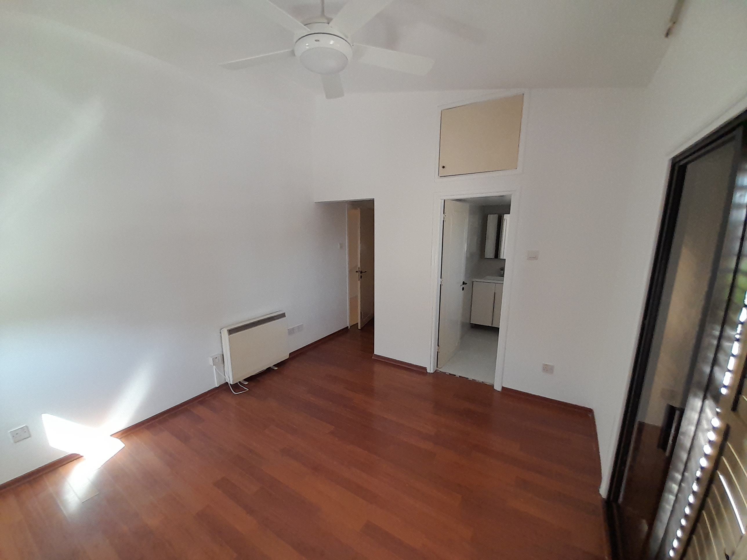 3-bed furnished house with garden in Strovolos, Nicosia photo 17
