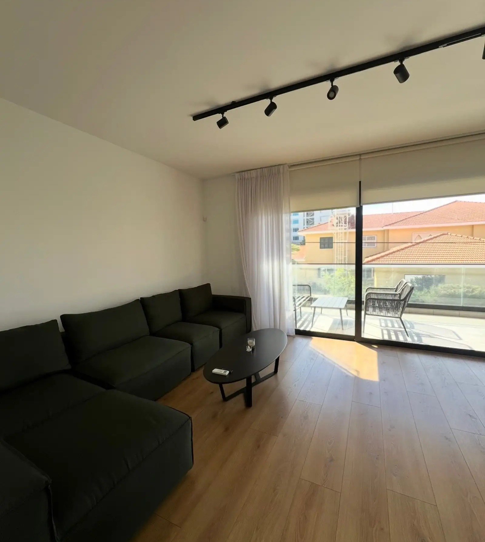 Modern 2-Bedroom Apartment in Mesa Geitonia, Limassol