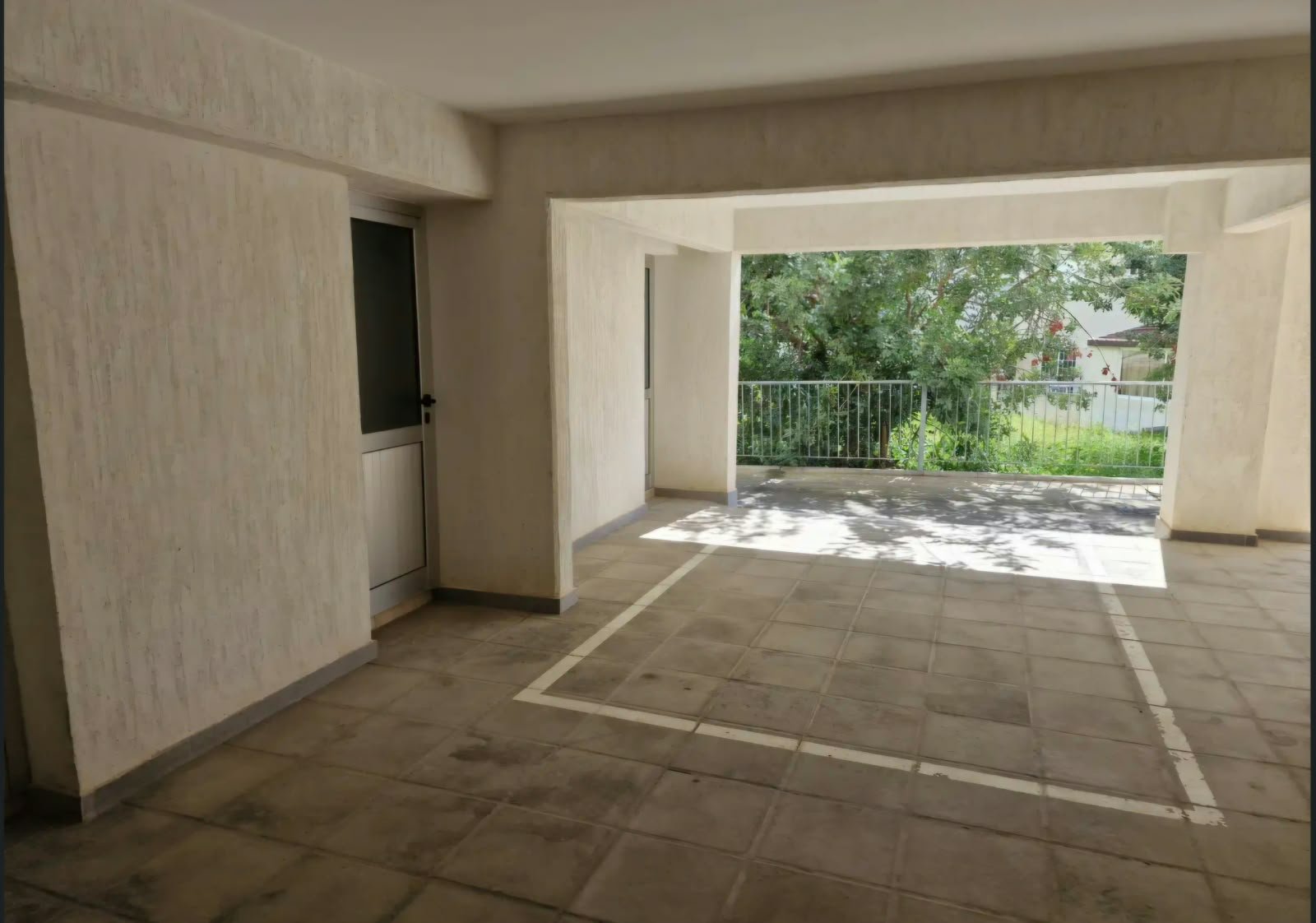 3-bed furnished apartment for rent in Columbia, Germasogeia photo 18