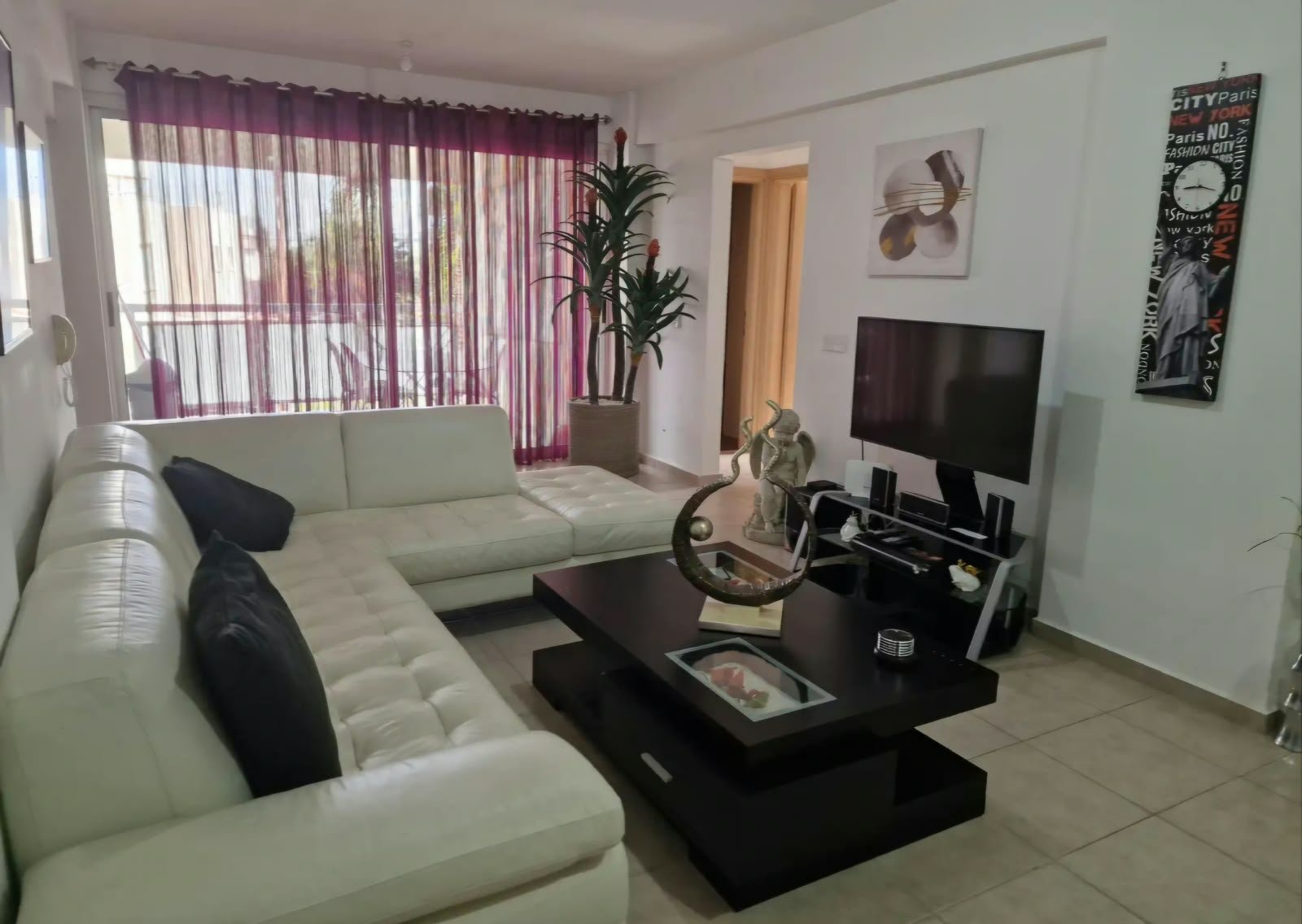 3-bed furnished apartment for rent in Columbia, Germasogeia photo 16