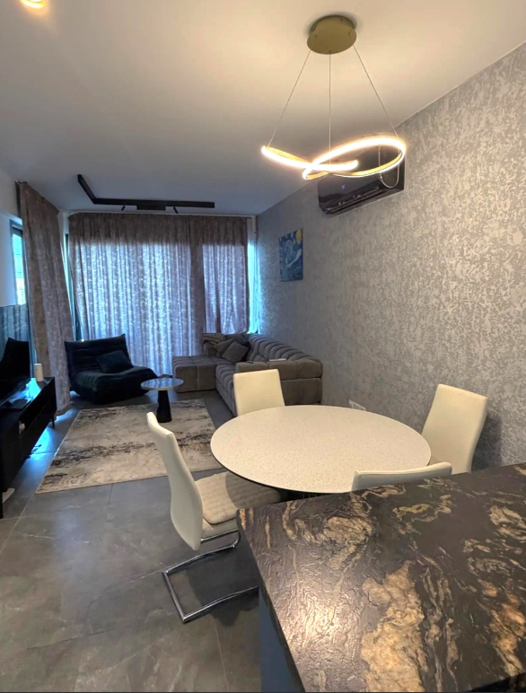 Modern 2-bed apartment with balcony in Mesa Geitonia photo 3