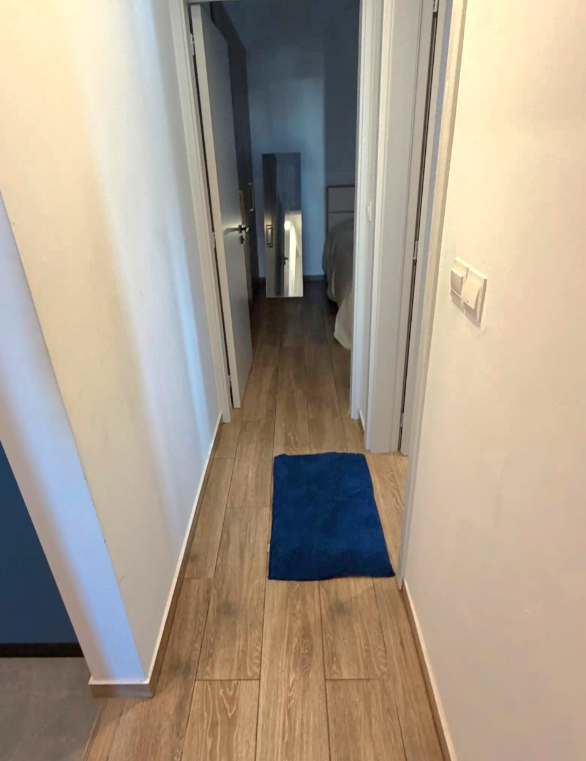 Modern 2-bed apartment with balcony in Mesa Geitonia photo 8