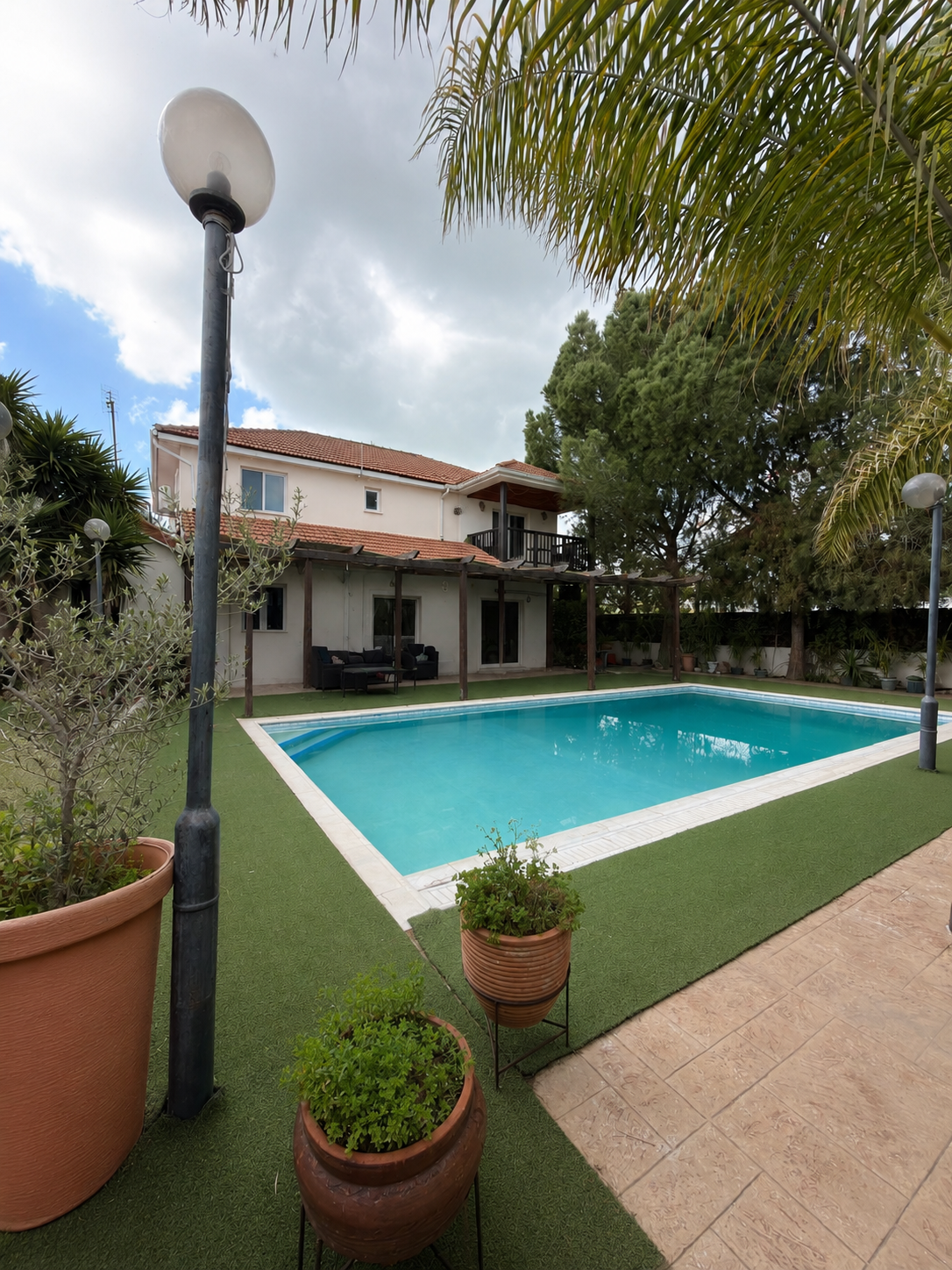 Spacious 4-Bedroom House with Private Pool near the U.S. and Russian Embassies