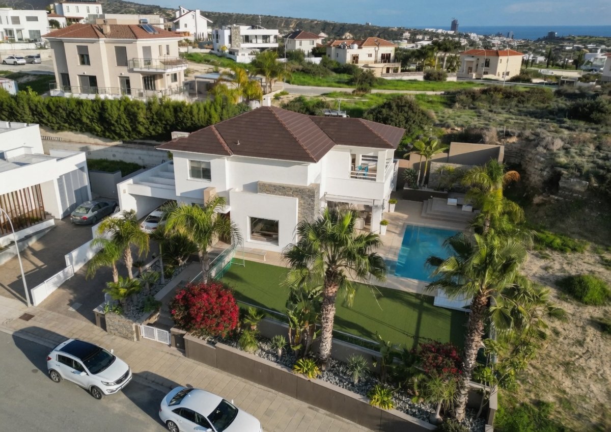 Spacious 4-Bedroom House in Germasogeia, Limassol