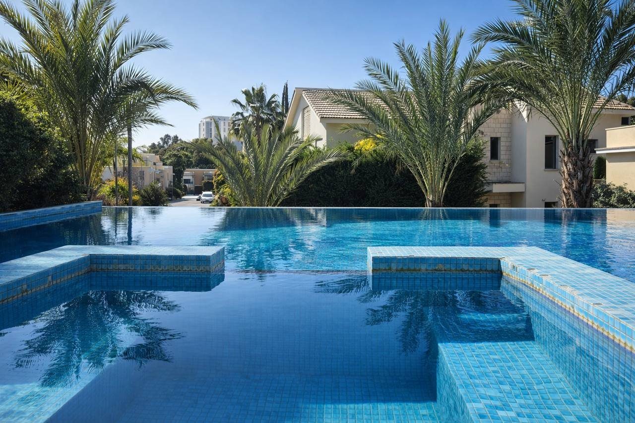 Spacious 6-Bedroom Villa in Parekklisia, Limassol