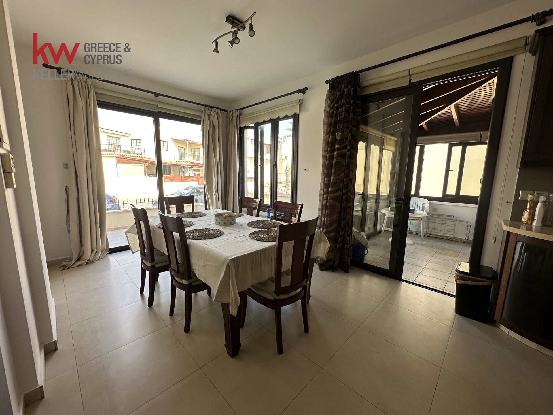 3-bed detached house with yard in Livadia, Larnaca photo 6