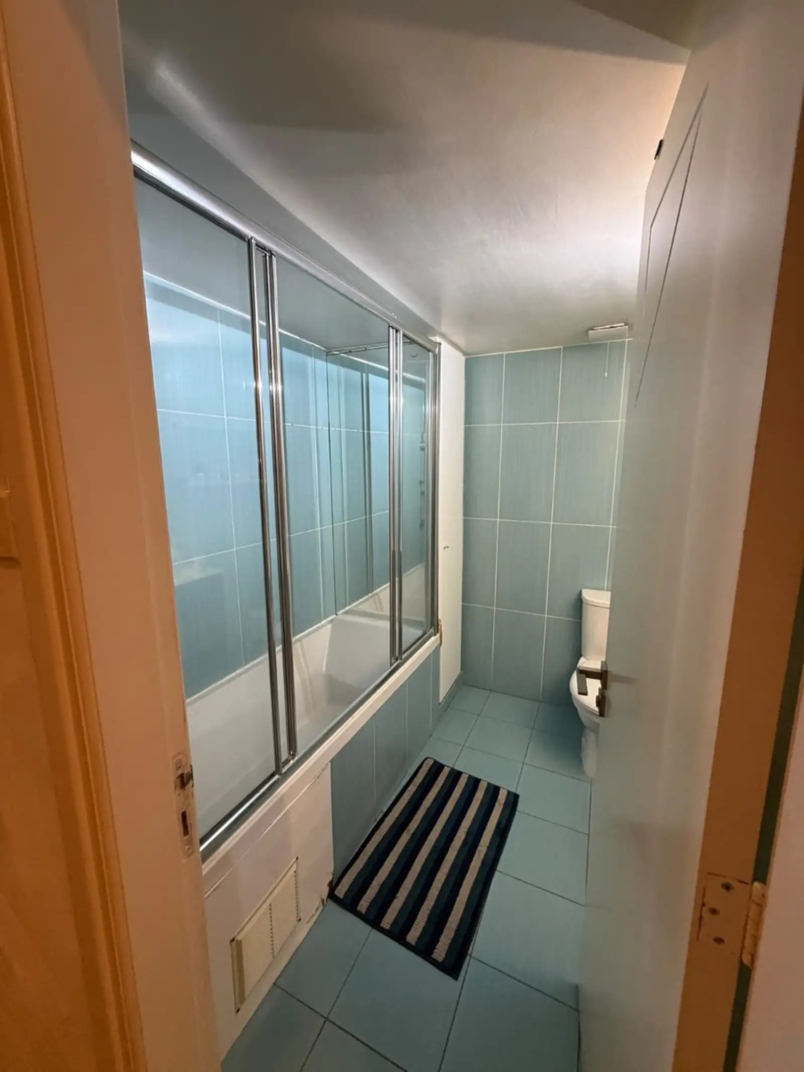 Renovated 3-bed furnished apartment in Katholiki, Limassol photo 10