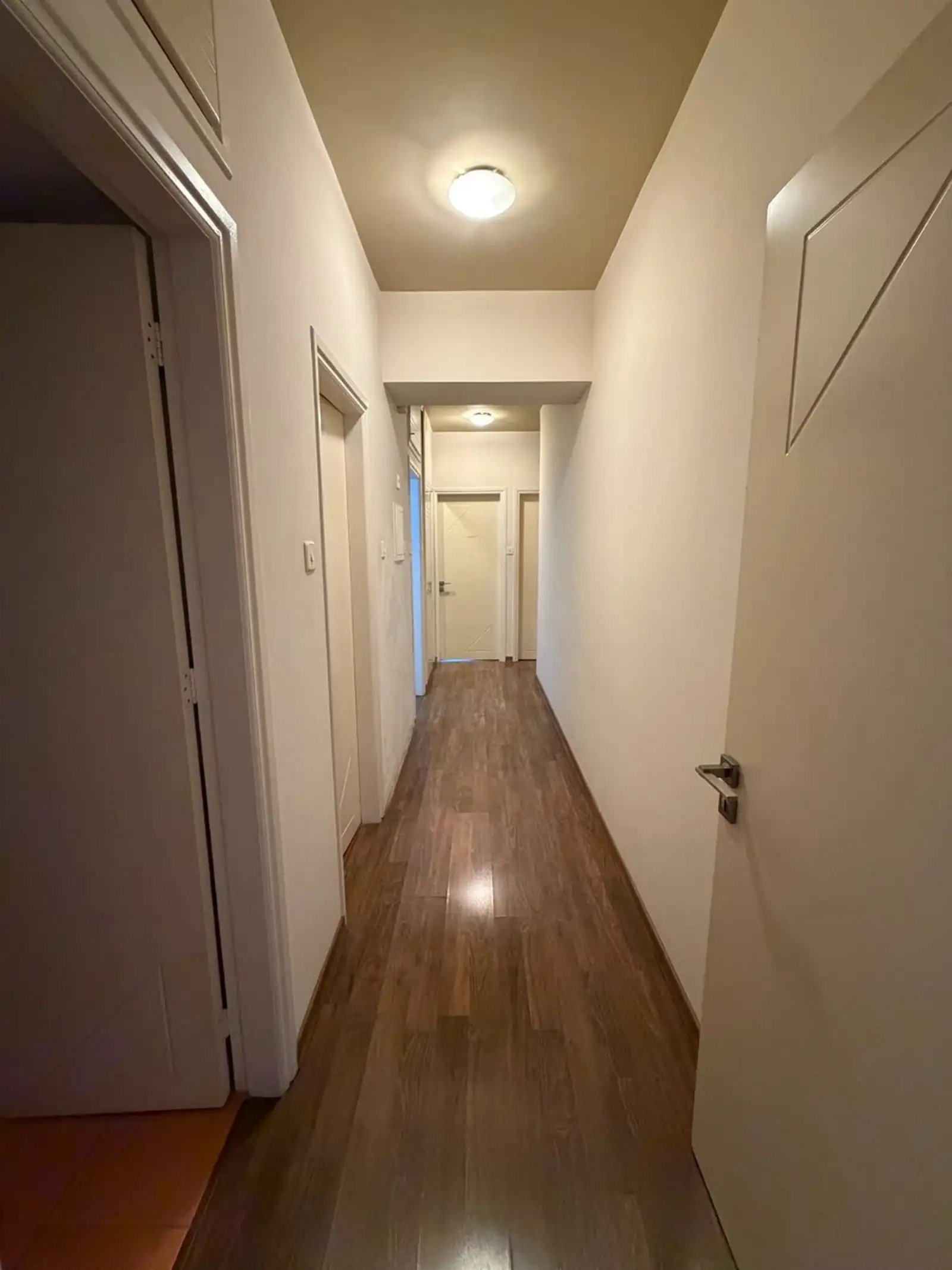 Renovated 3-bed furnished apartment in Katholiki, Limassol photo 12