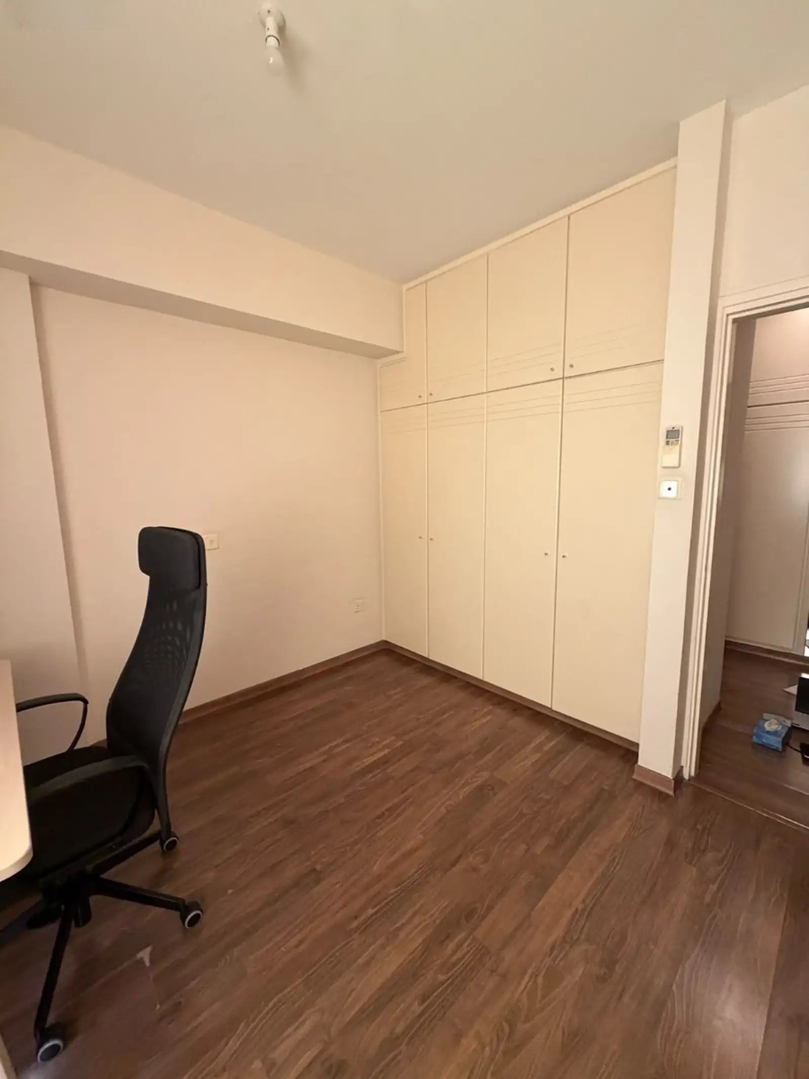 Renovated 3-bed furnished apartment in Katholiki, Limassol photo 16
