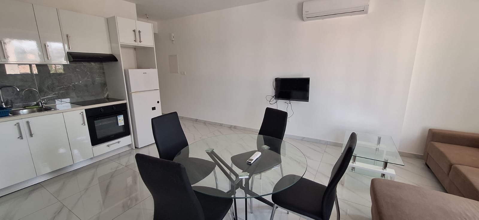 Modern 1-Bedroom Apartment in Omonia, Limassol
