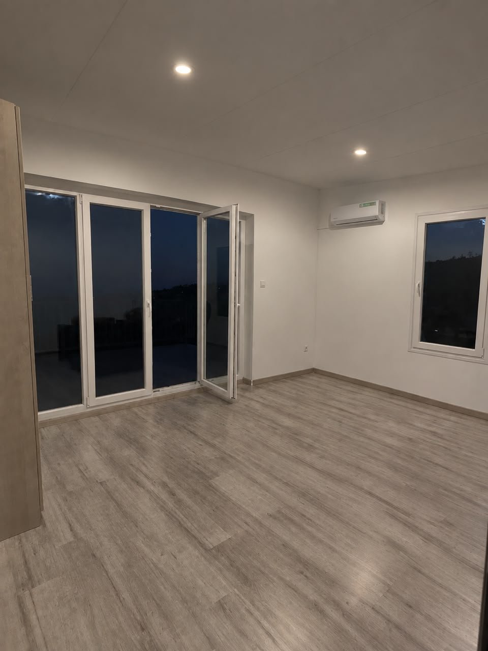 4-bedroom renovated house with garden and sea view in Souni photo 6