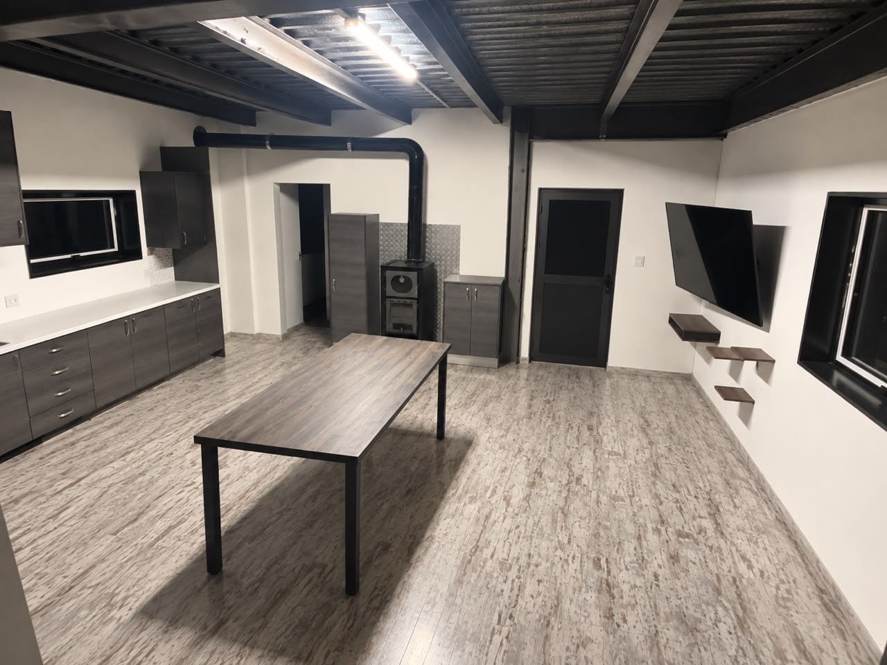 4-bedroom renovated house with garden and sea view in Souni photo 7