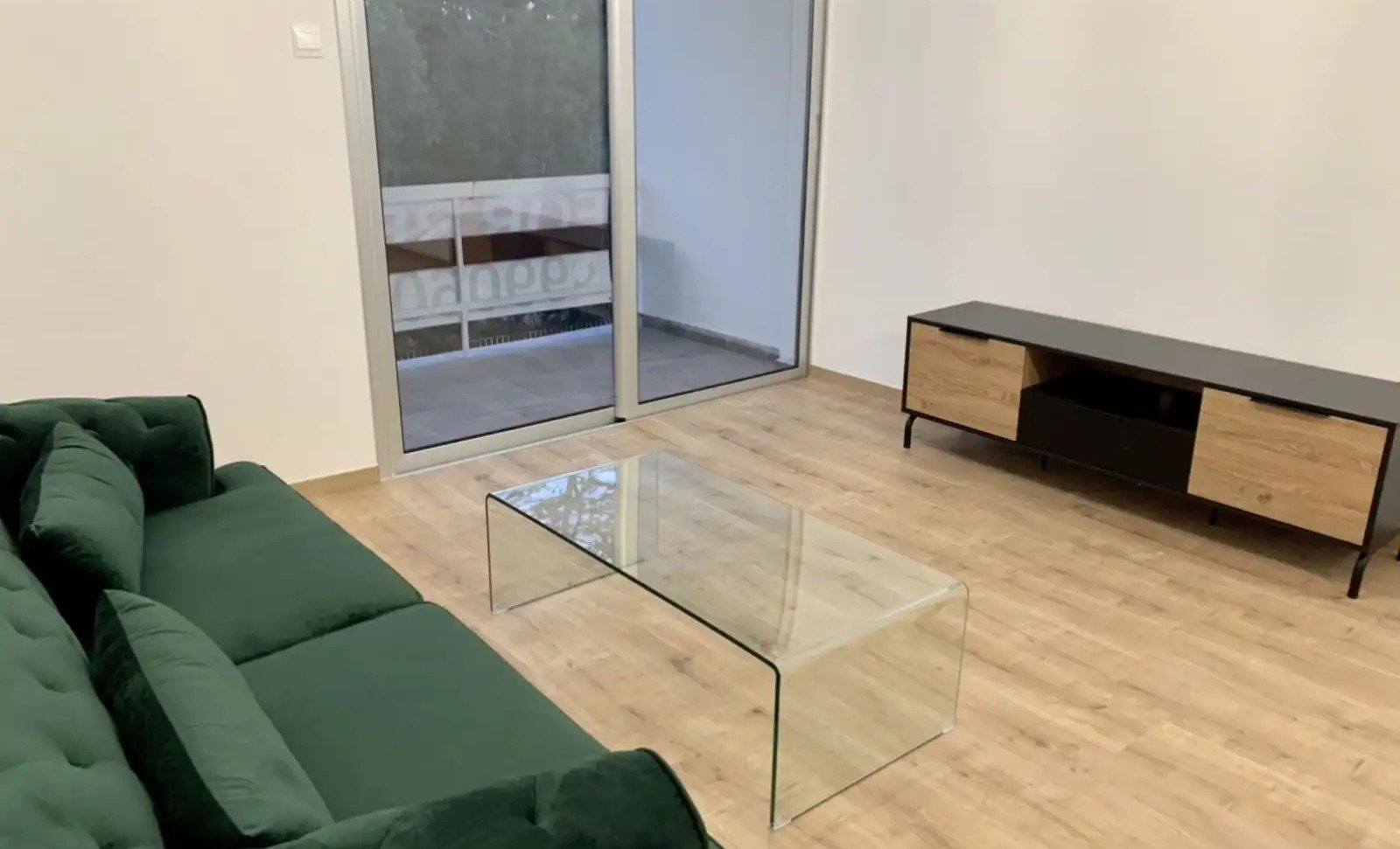 2-bed furnished apartment in Petrou kai Pavlou, Limassol photo 3