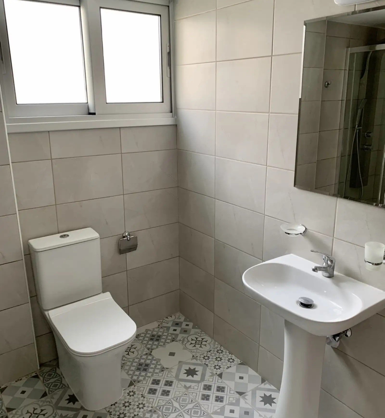 2-bed furnished apartment in Petrou kai Pavlou, Limassol photo 7