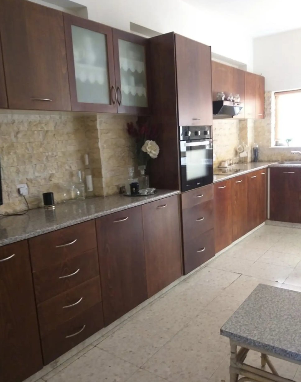 Modern 3-Bedroom Apartment in Mesa Geitonia, Limassol