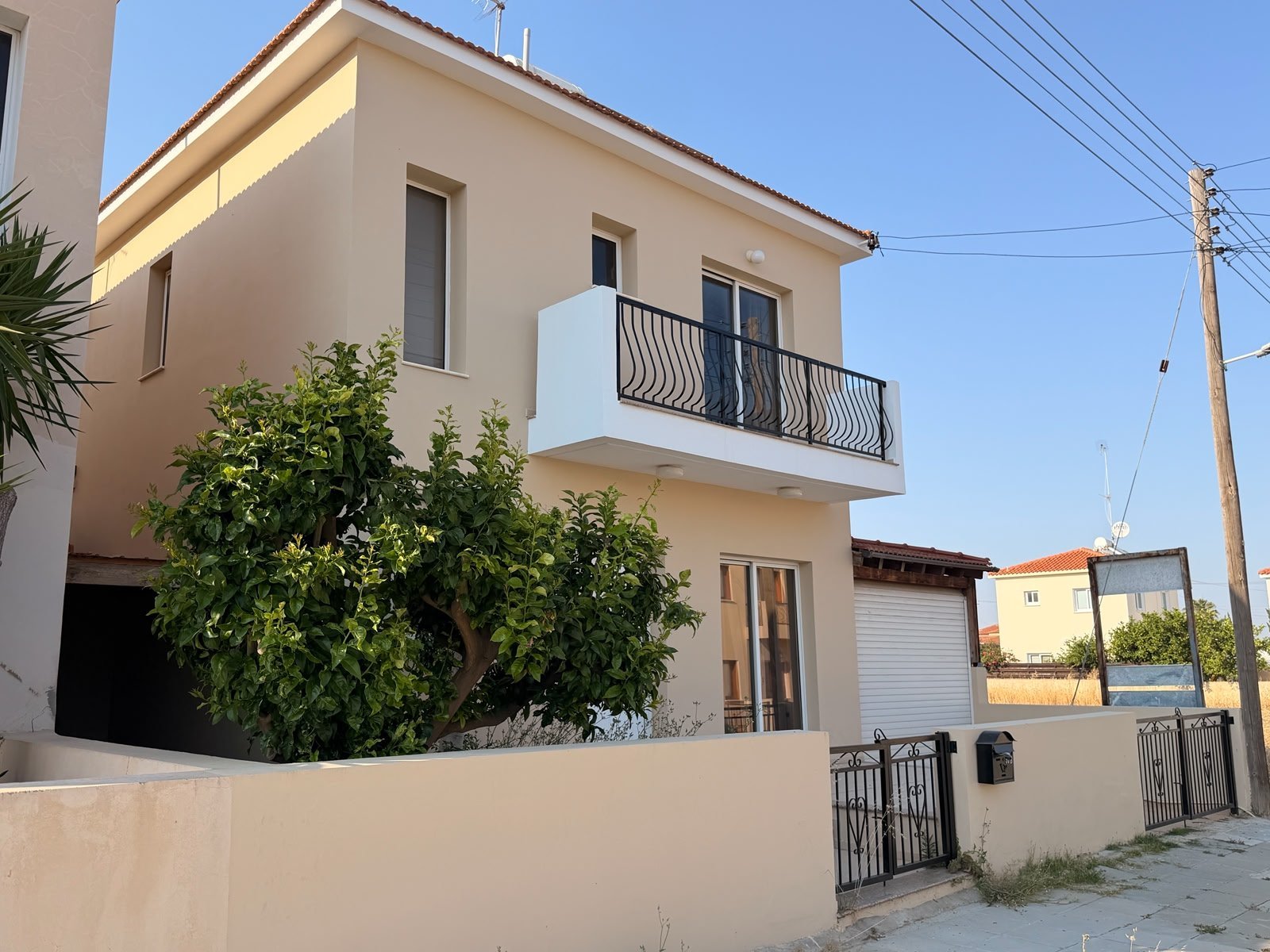 Modern 3-Bedroom House in Oroklini, Larnaca