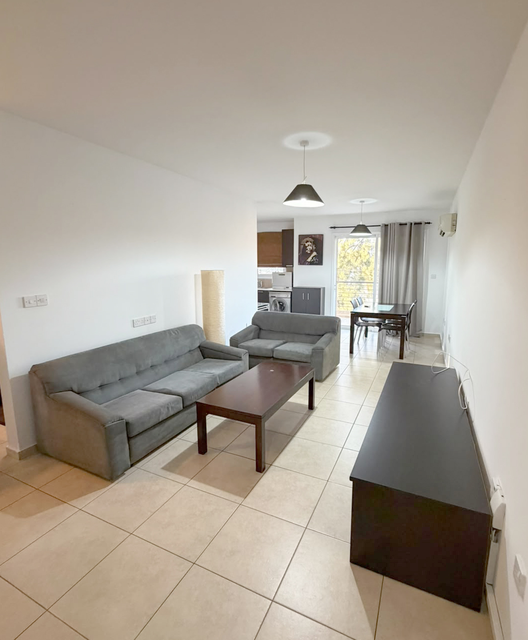 2 Bedroom Apartment in Katholiki
