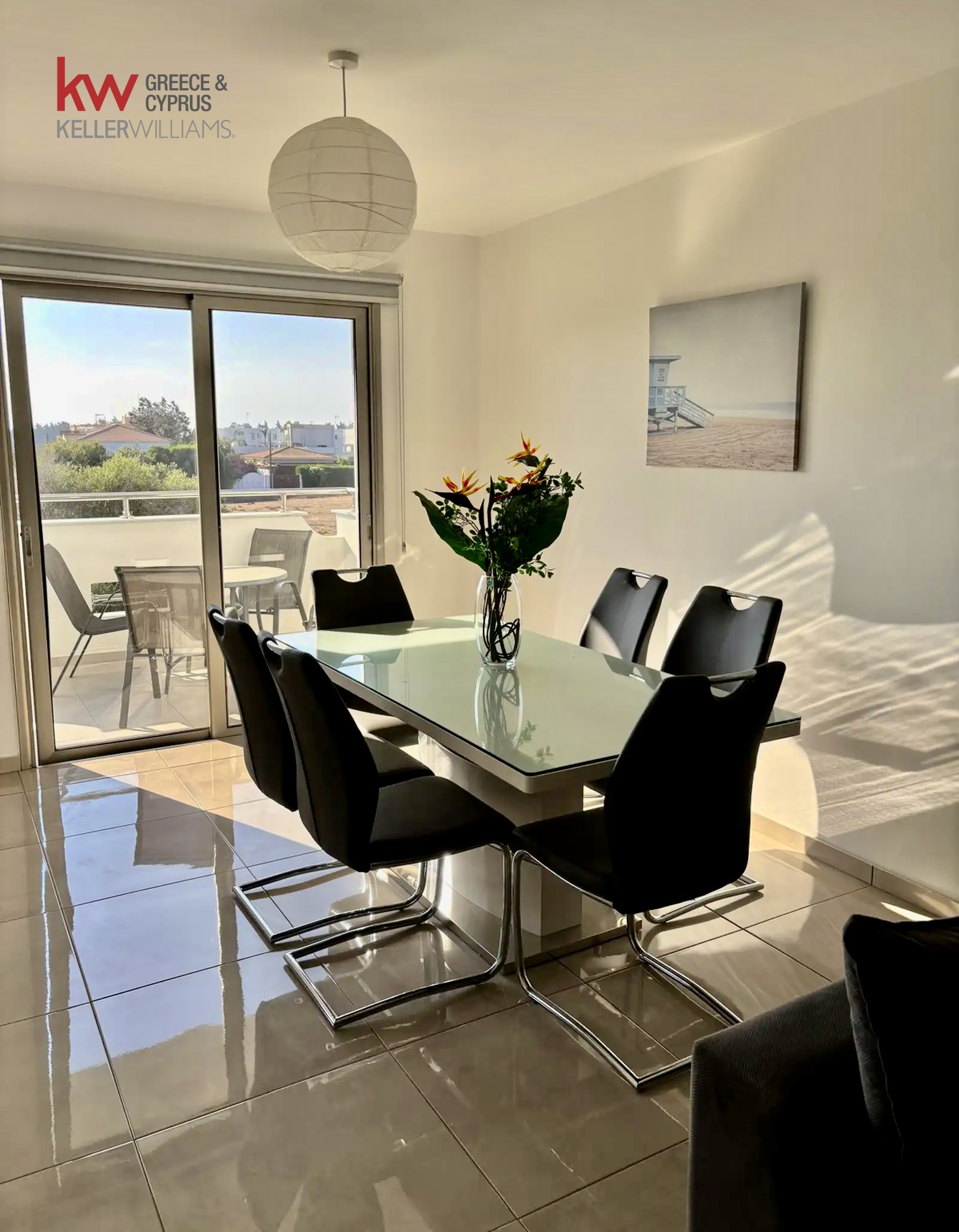 2-bed luxury apartment with covered parking in Meneou photo 3