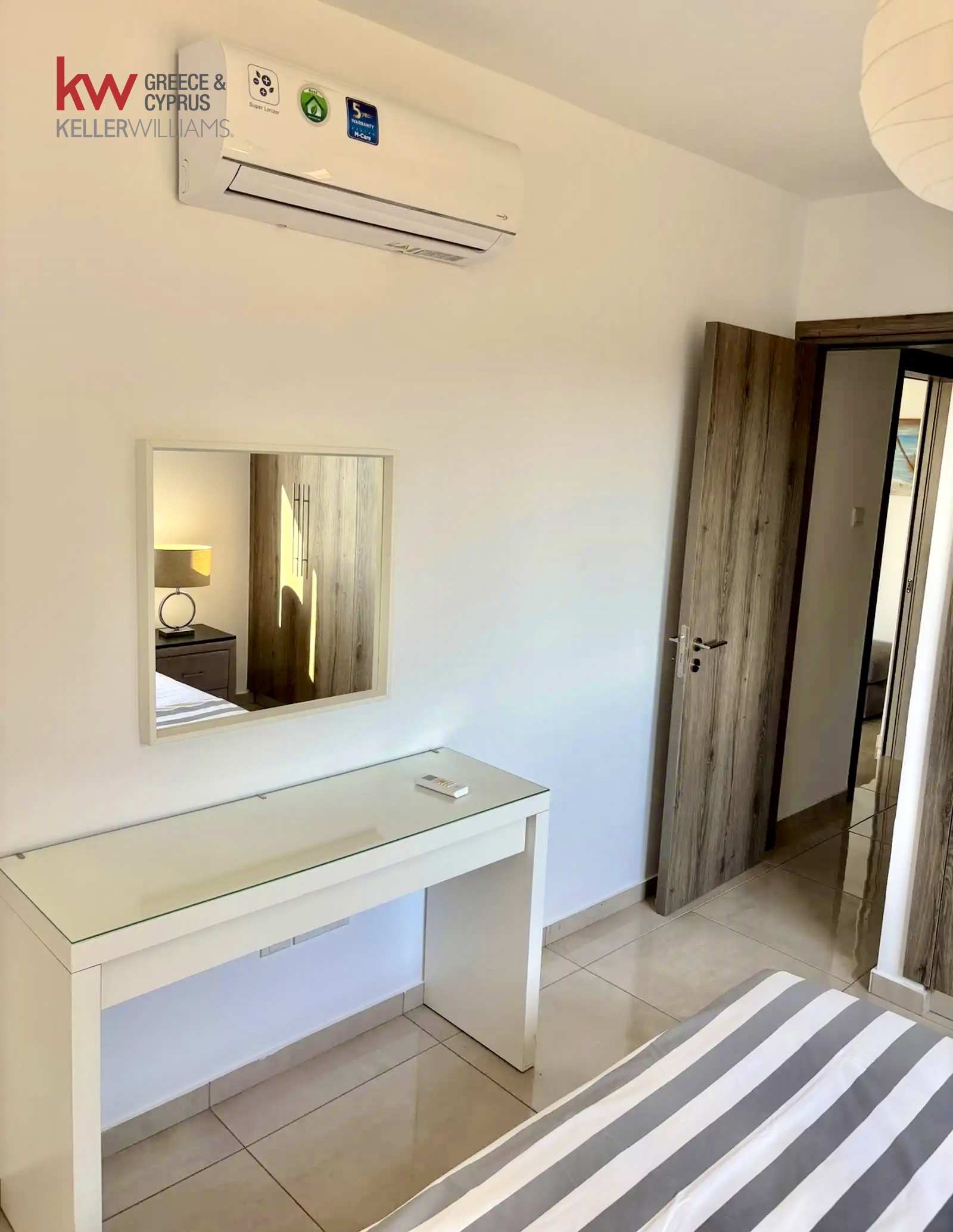 2-bed luxury apartment with covered parking in Meneou photo 8