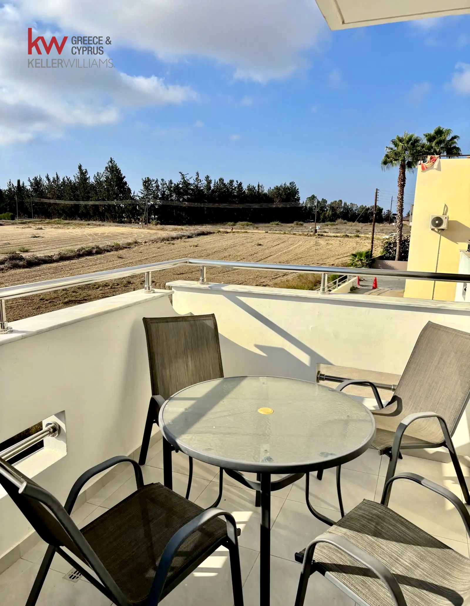 2-bed luxury apartment with covered parking in Meneou photo 6