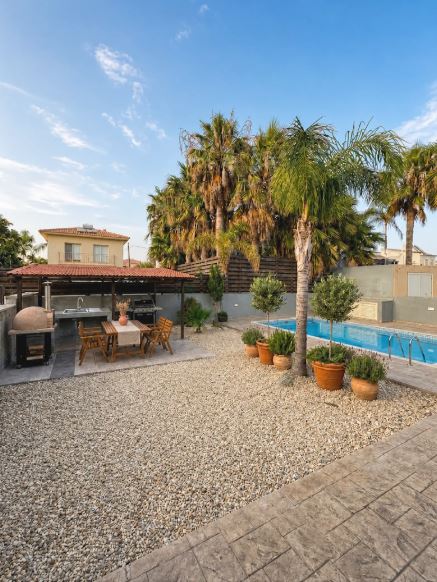 3-bed sea view villa with private pool in Zygi photo 4