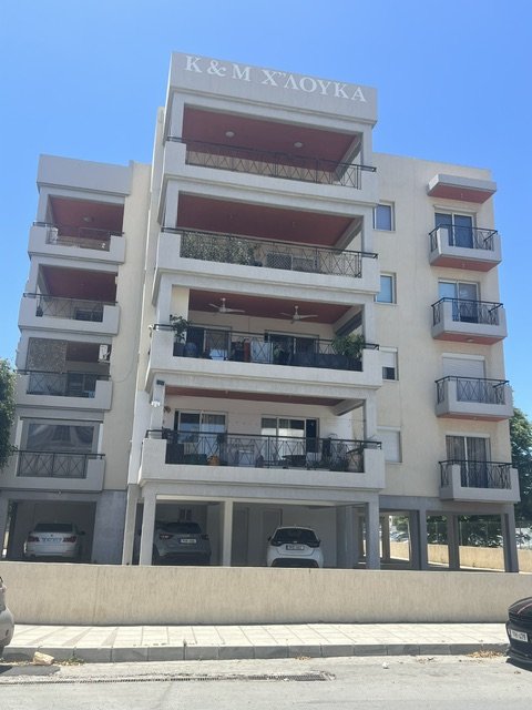Modern 3-Bedroom Apartment in Tsiflikoudia, Limassol