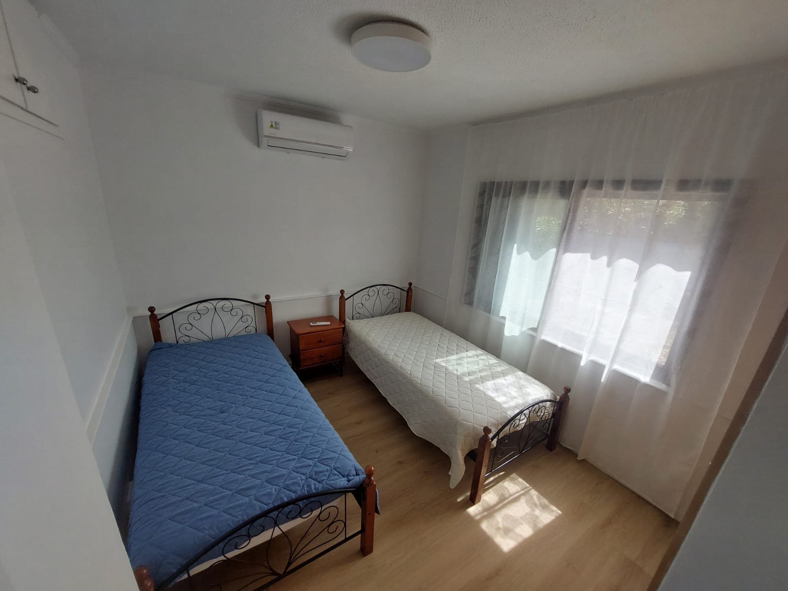 Renovated 3-bed furnished apartment near beach, Agios Tychonas photo 11