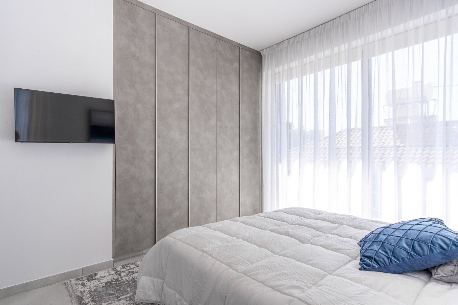 Modern 2-bedroom apartment in Chrysopolitissa, Larnaca photo 2