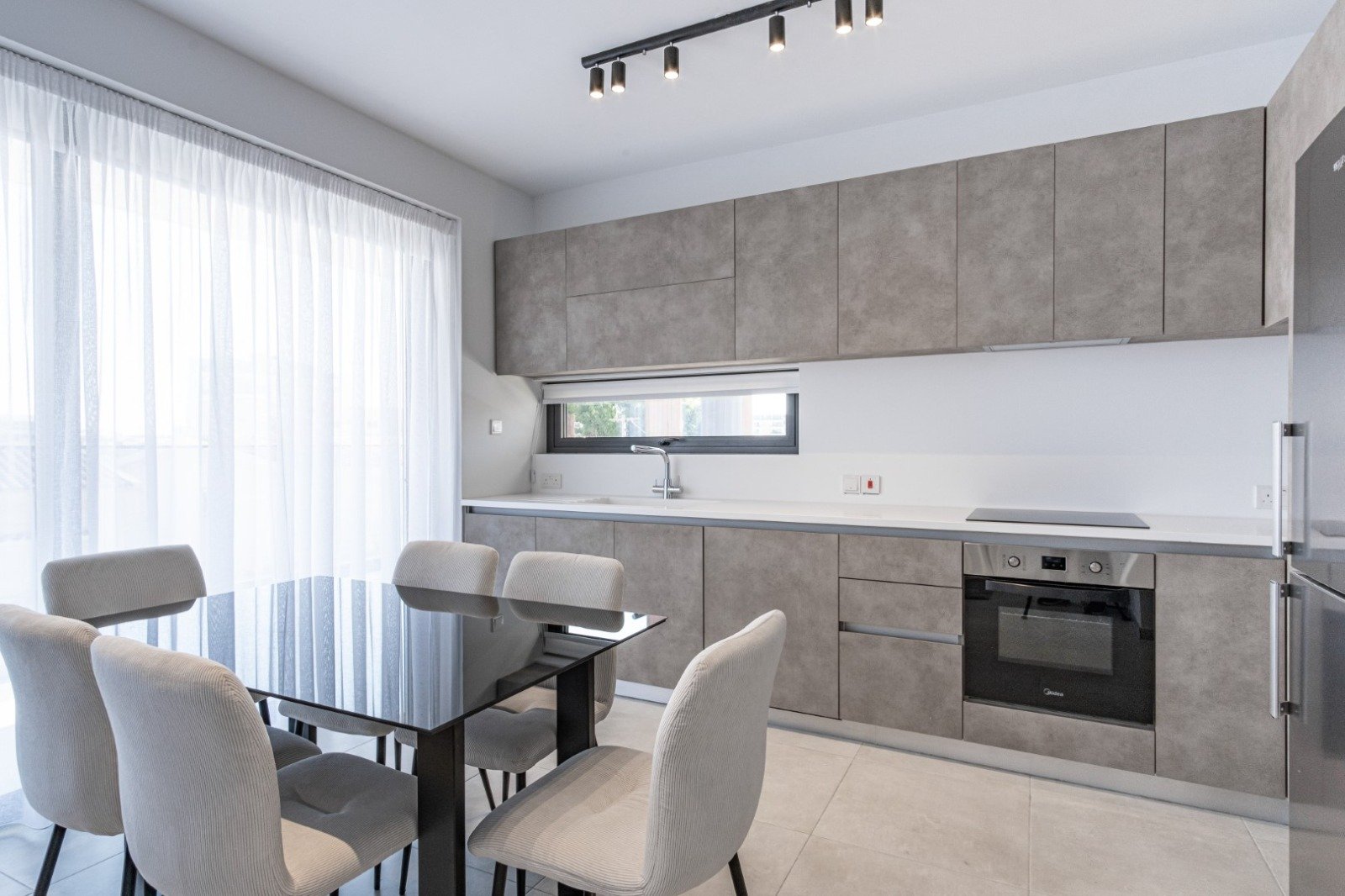 Modern 2-bedroom apartment in Chrysopolitissa, Larnaca photo 7