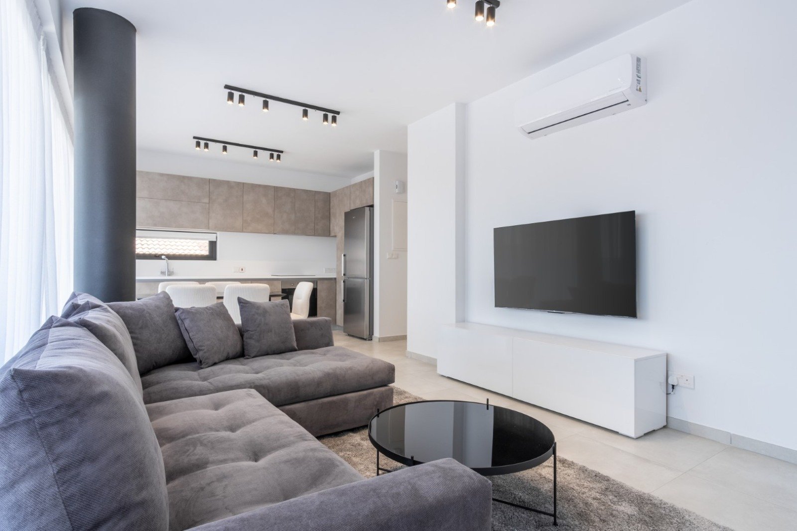 Modern 2-bedroom apartment in Chrysopolitissa, Larnaca photo 9