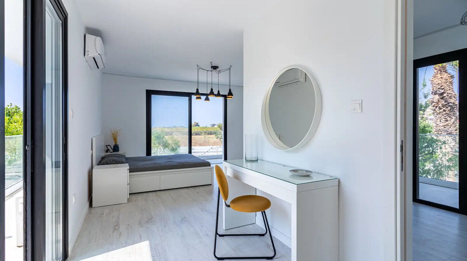 5-bed villa with pool and sea view in Ormideia photo 13