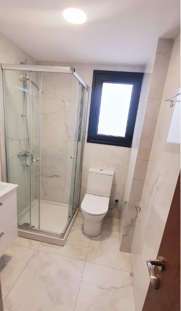1-bed apartment for rent in Potamos Germasogeias photo 9