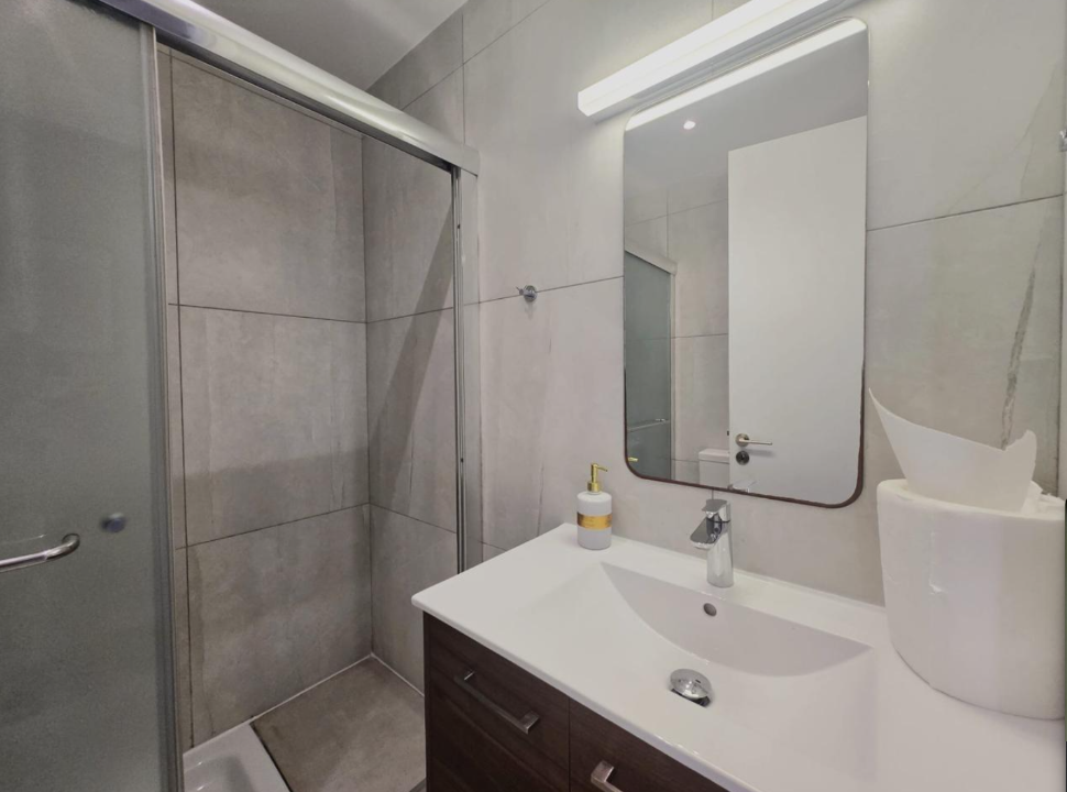 Modern 1-bedroom apartment with pool in Meneou, Larnaca photo 9