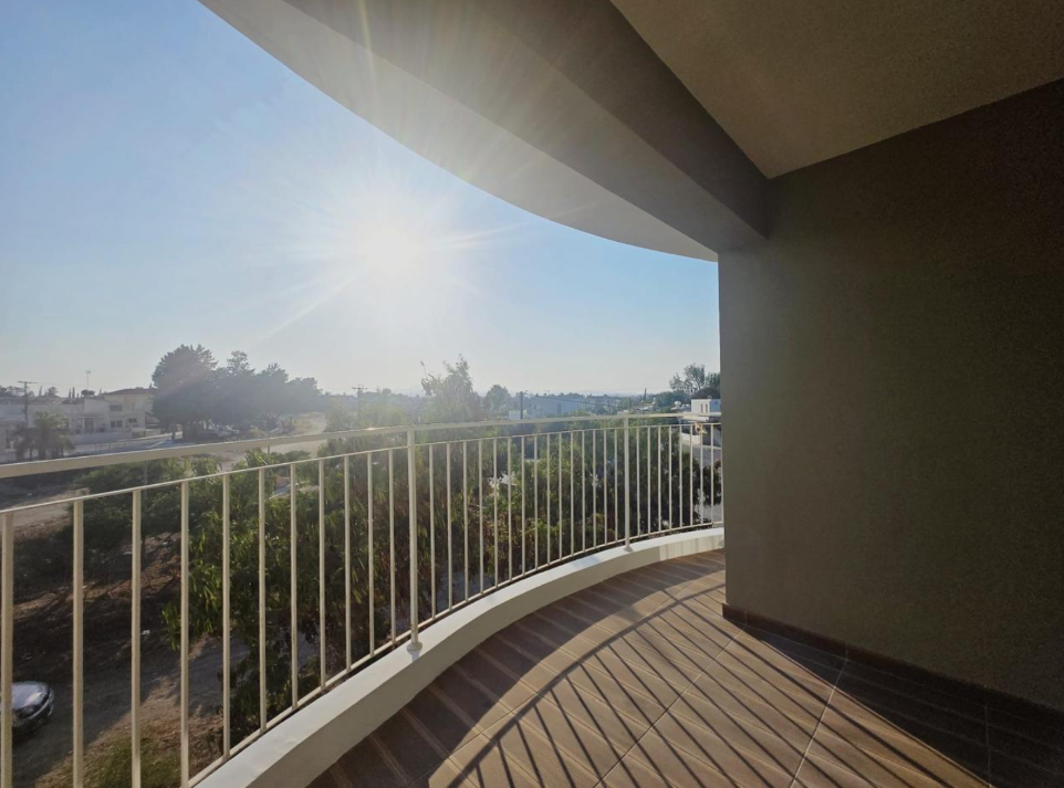 Modern 1-bedroom apartment with pool in Meneou, Larnaca photo 6