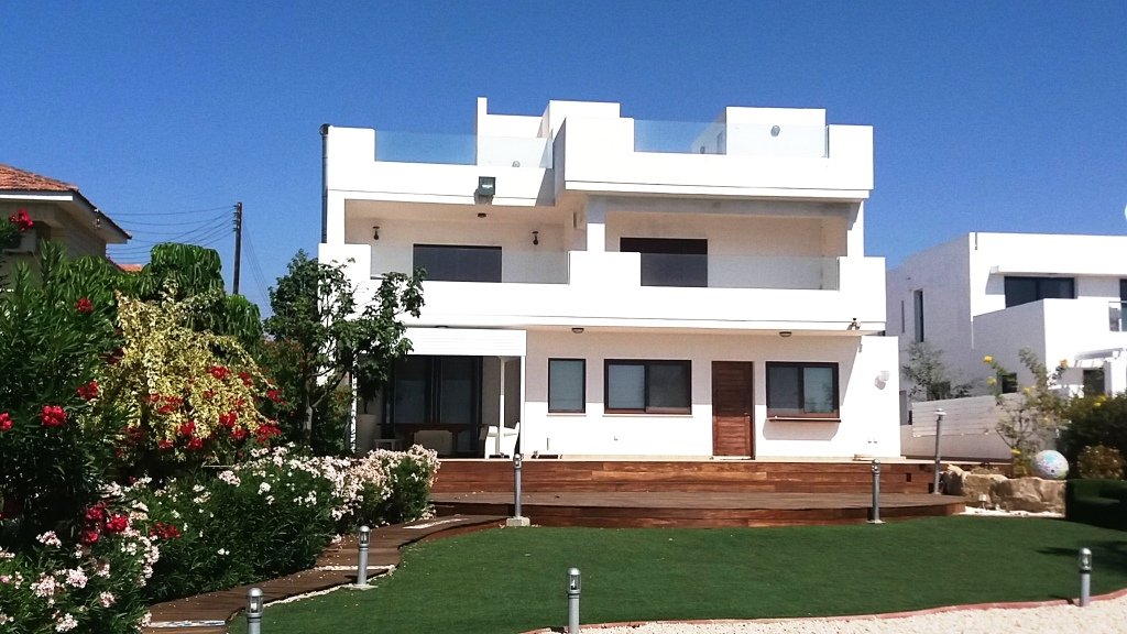 Spacious 4-Bedroom House in Maroni, Larnaca