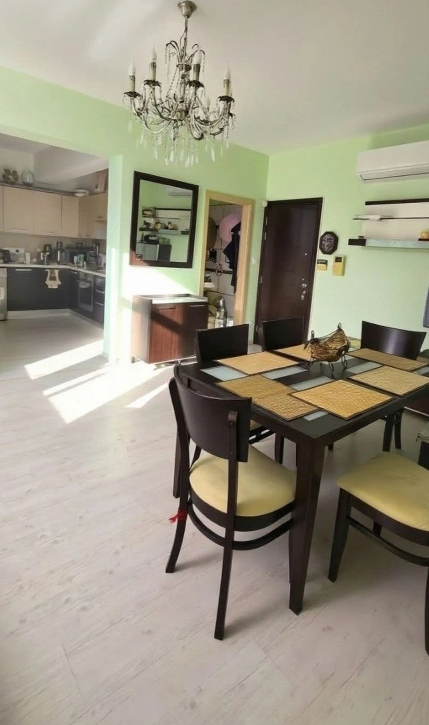 3-bed apartment opposite the sea in Neapolis, Limassol photo 6