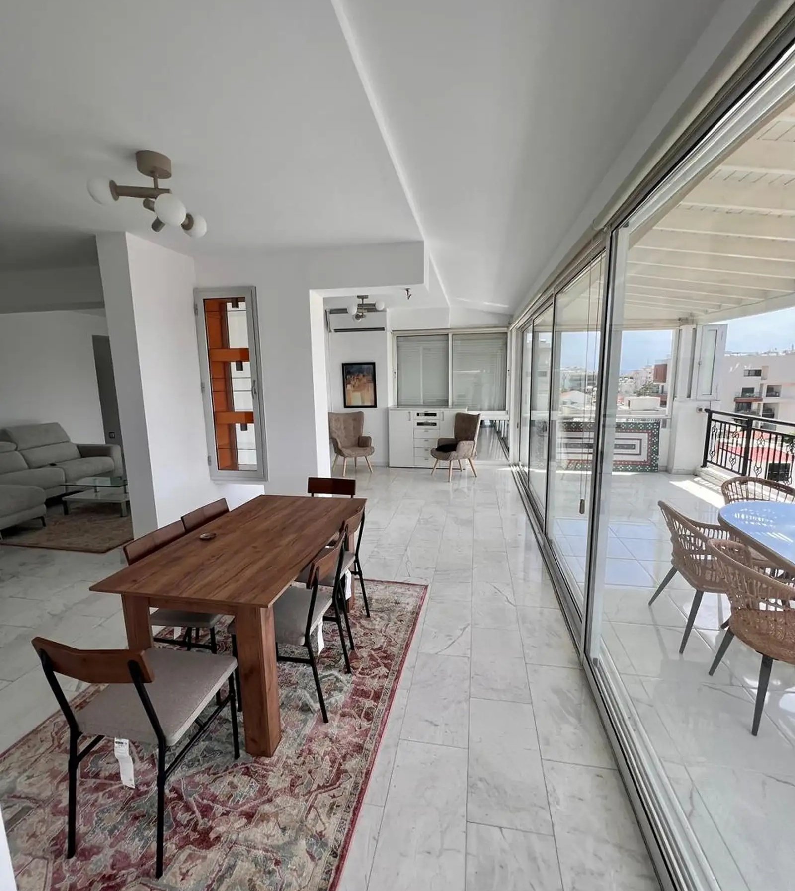 Renovated 3-bed furnished apartment in Katholiki, Limassol photo 7