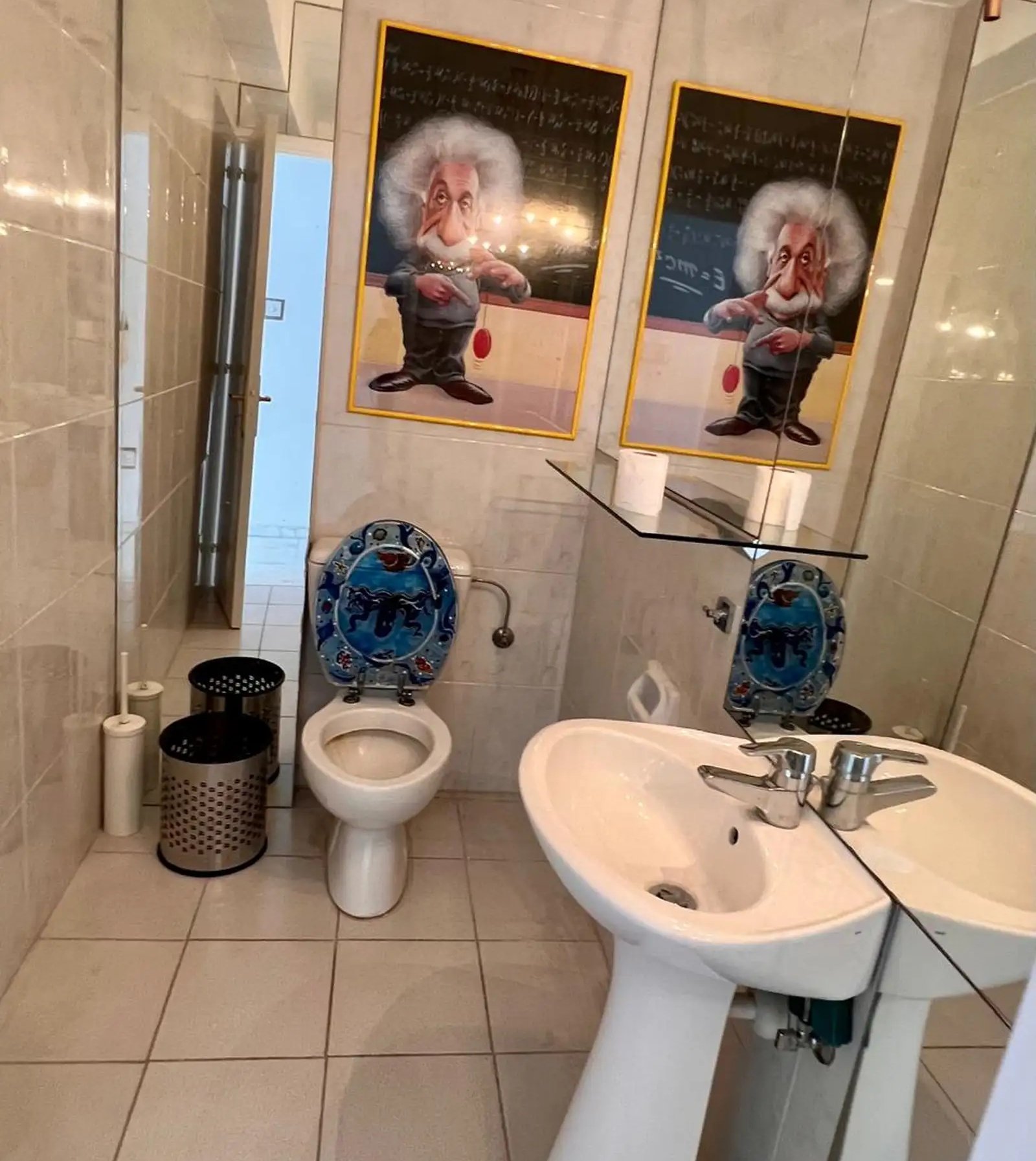 Renovated 3-bed furnished apartment in Katholiki, Limassol photo 12