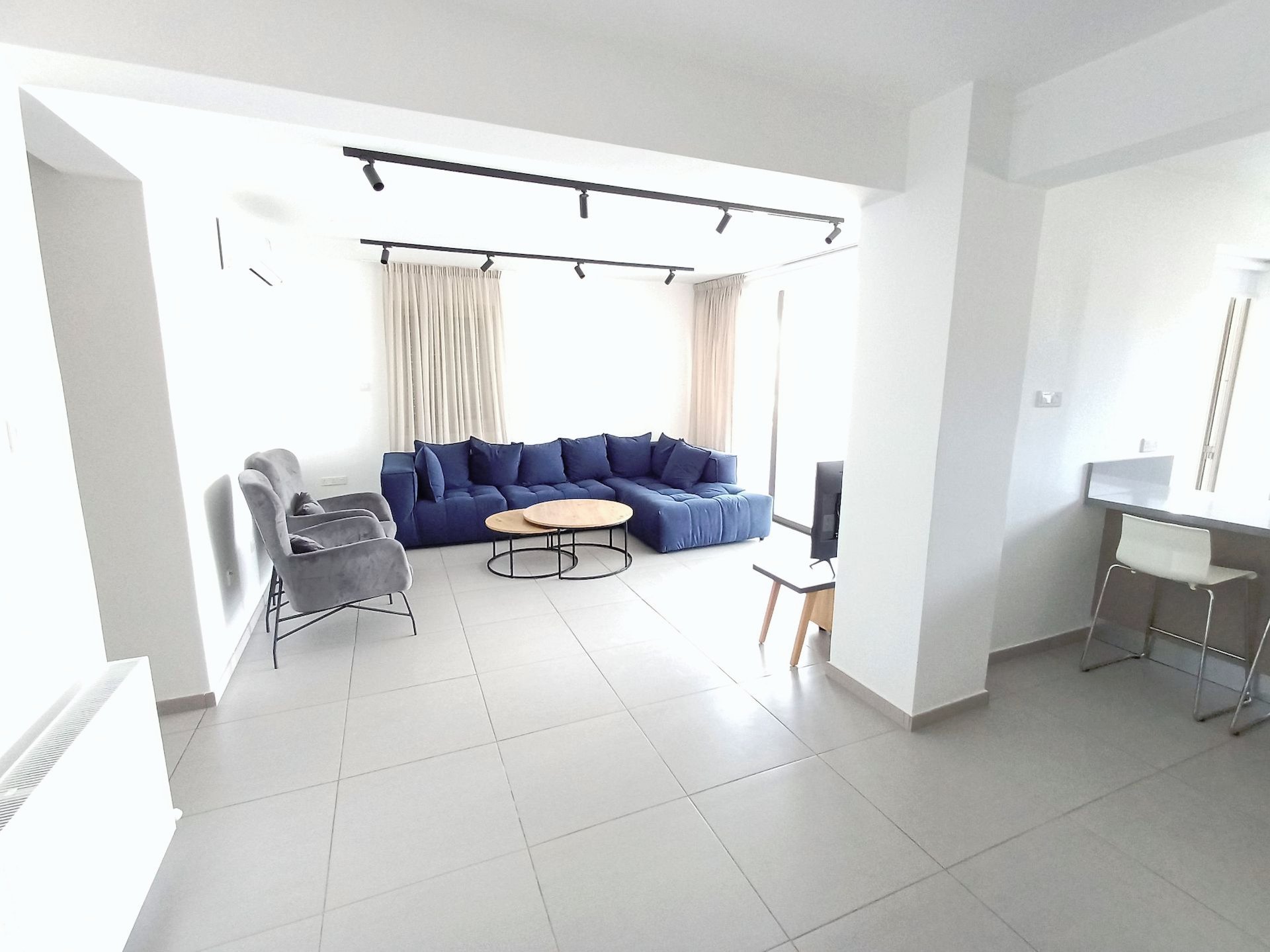 Modern 2-Bedroom Penthouse in Aglantzia, Nicosia
