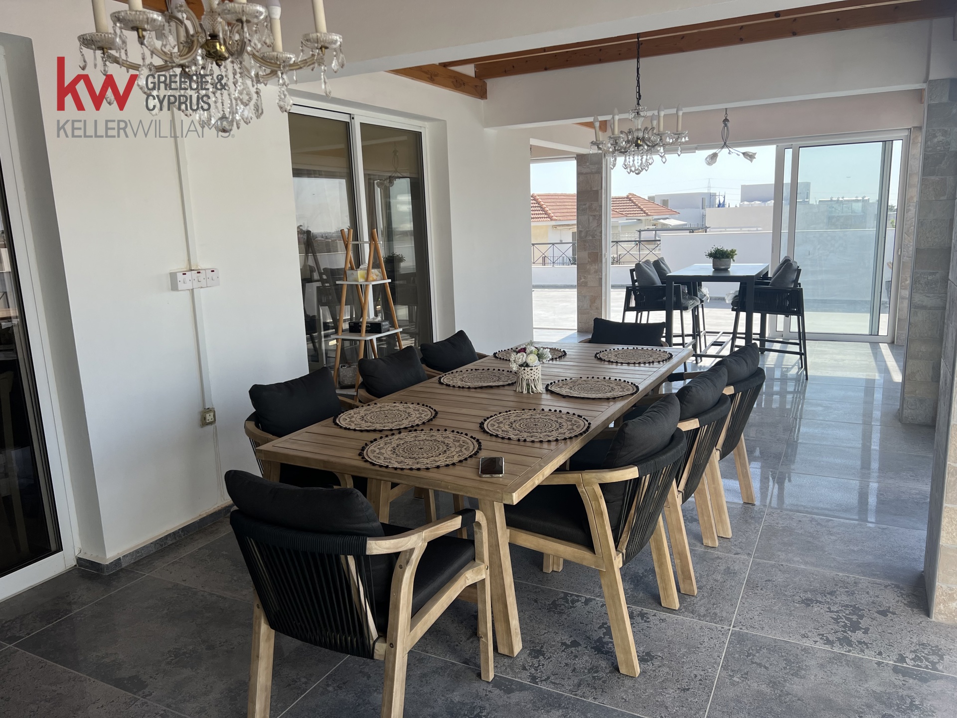 3-bed penthouse with terrace and pool in Oroklini, Larnaca photo 6
