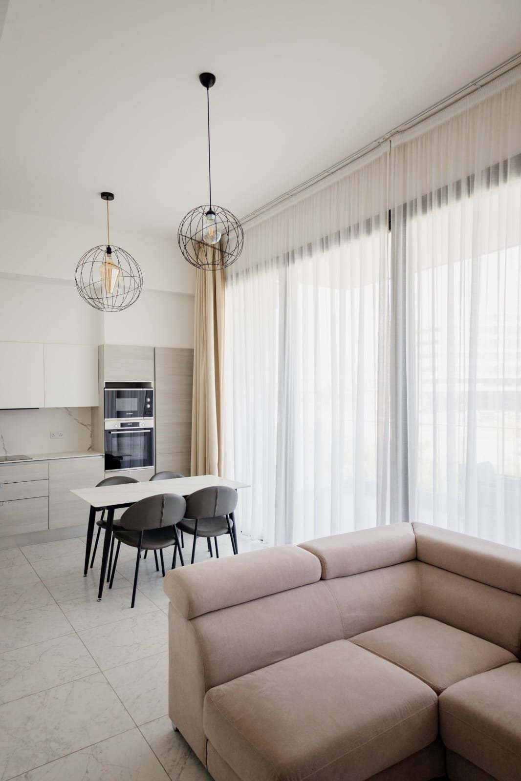 Modern 2-Bedroom Apartment in Mesa Geitonia, Limassol